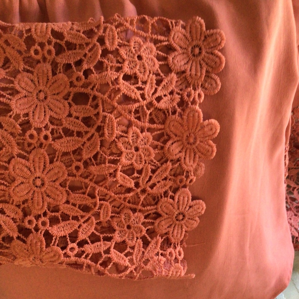 Women’s Off Shoulder Smocked Crochet Accent Blouse in Pumpkin sz M NWT - Picture 5 of 7